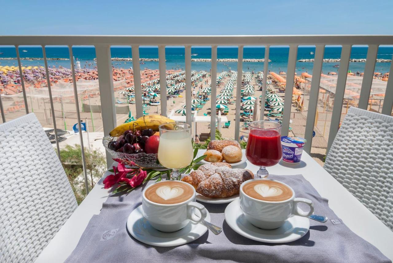 Strand Hotel Gabicce Mare Exterior foto