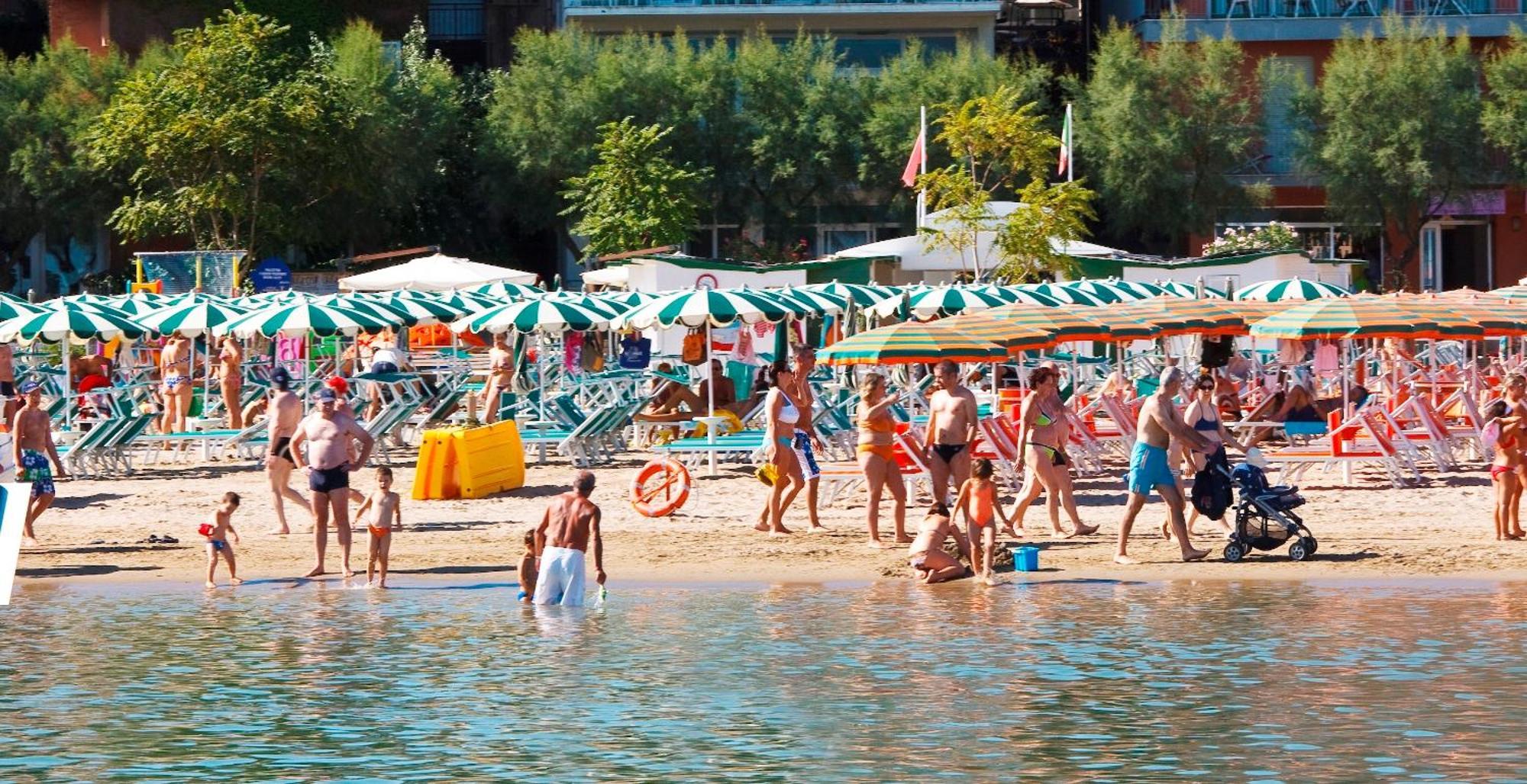 Strand Hotel Gabicce Mare Exterior foto